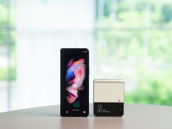 Samsung Electronics Galaxy Z Fold 3 and Z Flip 3. (Photo Courtesy: Samsung Electronics)