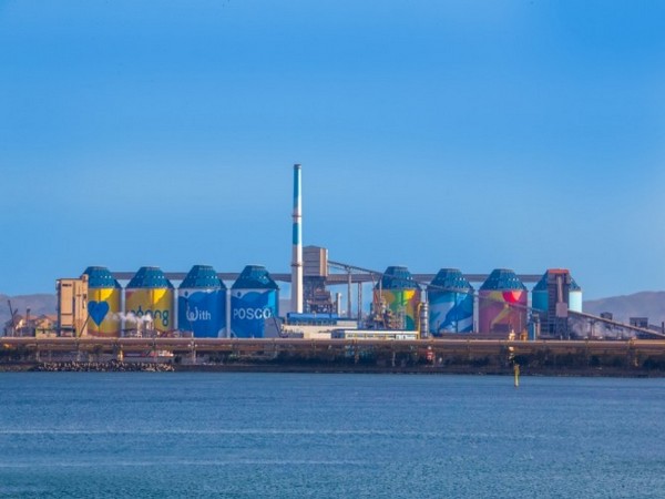 The eight newly constructed silos at Pohang Works.