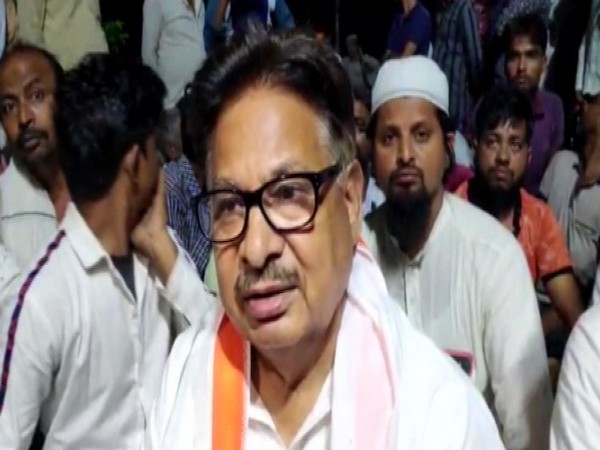 Congress leader PL Punia staged a dharna with his supporters against third degree to Muslim youth arrested in suspicion of cow slaughter. (Photo/ANI)