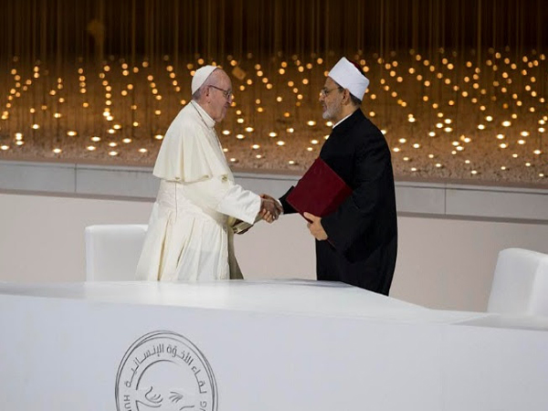 Pope Francis and the Grand Imam Al-Tayeb of Al-Azhar, signing of the Document on Human Fraternity