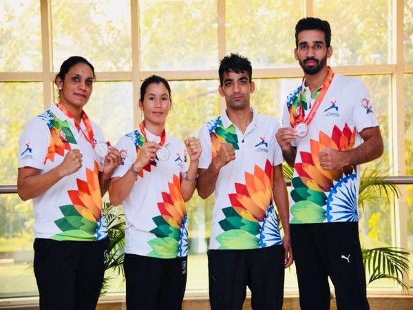 Praveen Kumar (second from right) (Photo/ SAI Media Twitter) 