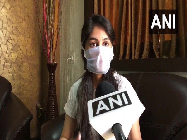 Pravi Jadiya, daughter of Dr Praveen Jadiya, CMHO of Indore, Madhya Pradesh talking to ANI. Photo/ANI