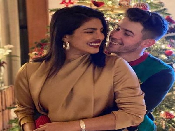 Priyanka Chopra with husband-singer Nick Jonas (Image courtesy: Instagram)