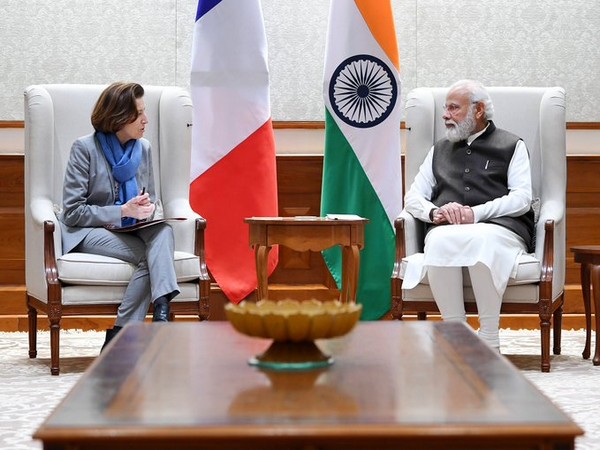 Prime Minister Narendra Modi with French Defence Minister (Twitter/@narendramodi)