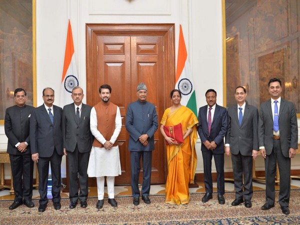 FM and her team met President Kovind before presenting Union Budget. (Image credit: Twitter)