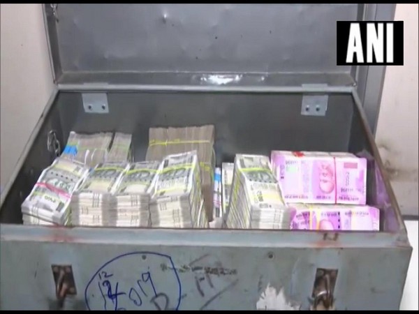 Puducherry Police flying squad seizes Rs 1.86 crore in cash without valid documents from a vehicle during checking