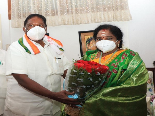 Puducherry Chief Minister V Narayanasamy met Dr Tamilisai Soundararajan, the newly appointed LG of Puducherry, at Raj Nivas on Wednesday.