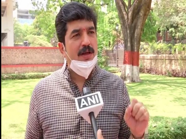 Pune Mayor Murlidhar Mohol speaking to ANI on Monday. Photo/ANI