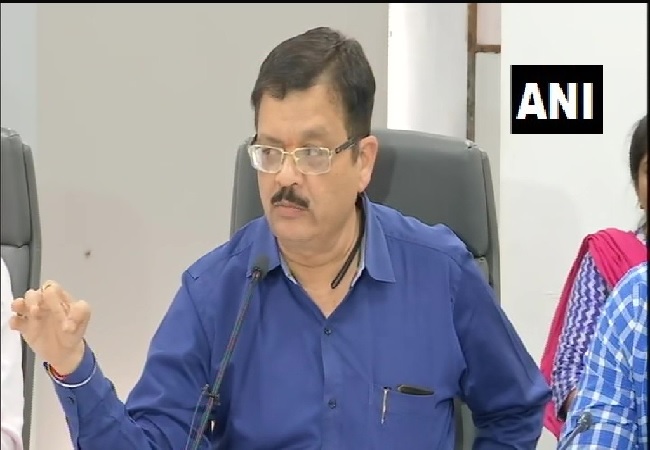 Pune Divisional Commissioner Deepak Mhaisekar speaking to media on Saturday. 