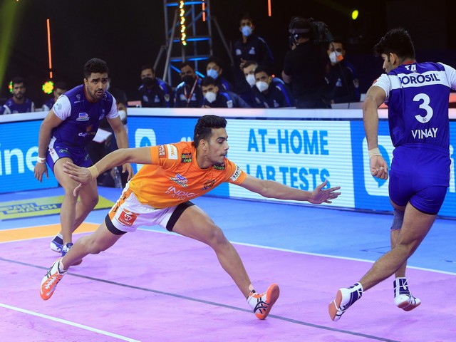 Puneri Paltan's Mohit Goyat in action (Photo/PKL)