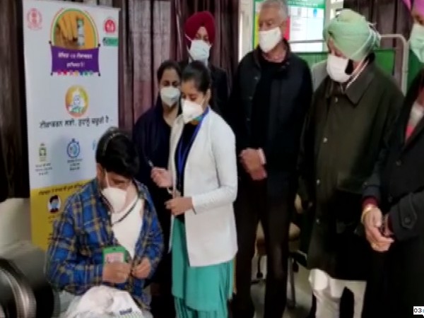 Punjab Chief Minister Captain Amarinder Singh visits Civil Hospital in Mohali during vaccination drive (Photo/ANI)