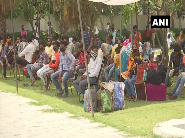 Migrant labourers screened in Amritsar before they boarded train to Bihar on Sunday. Photo/ANI