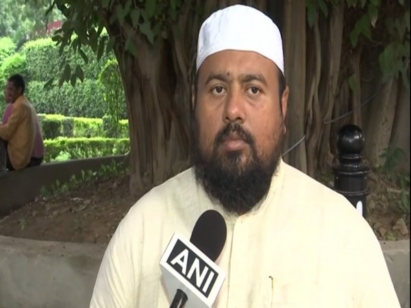 Jamaat Ulama-e- Hind president Molana Suhaib Qasmi talking to ANI on Sunday. Photo/ANI