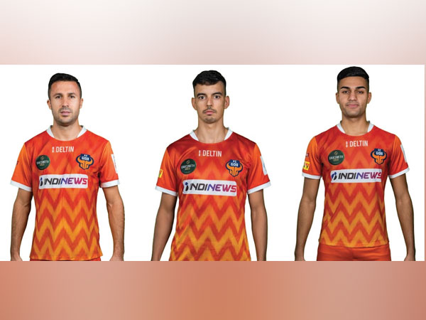 L-R: Igor Angulo, Edu Bedia, Ishan Pandita   