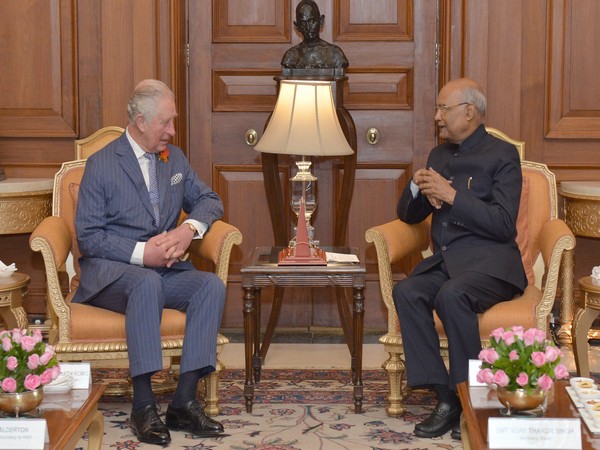 President Ram Nath Kovind (R) with Britain's Prince Charles (L)
