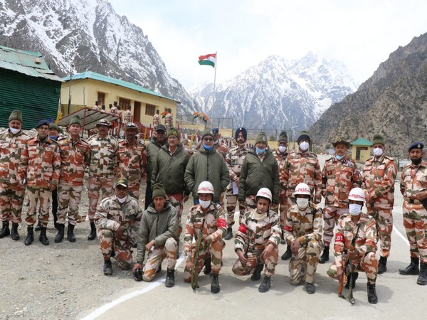Union Youth Affairs and Sports Ministers Kiren Rijiju with ITBP personnel  