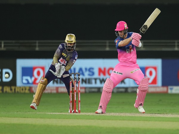 Rajasthan Royals' pacer Tom Curran in action against KKR. (Photo/ iplt20.com)