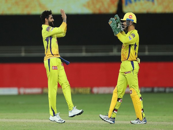 CSK's Ravindra Jadeja with MS Dhoni (Photo/ iplt20.com) 