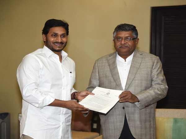 Andhra Pradesh CM YS Jagan Mohan Reddy with Union Minister Ravi Shankar Prasad on Saturday. Photo/ANI