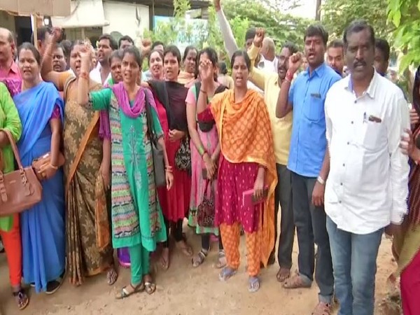 RTC employees protesting in Hyderabad on Tuesday. Photo/ANI