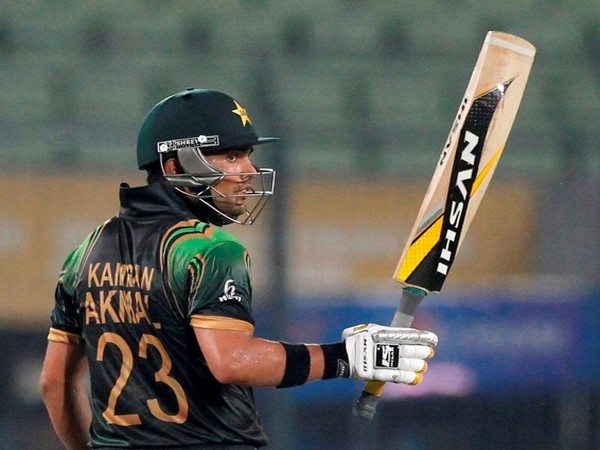  Wicket-keeper batter Kamran Akmal