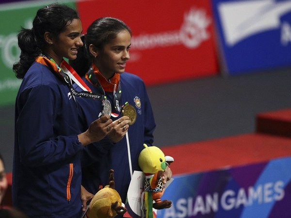 India shuttlers PV Sindhu and Saina Nehwal (file image)