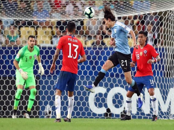Uruguay's Edinson Cavani in action against Chile 