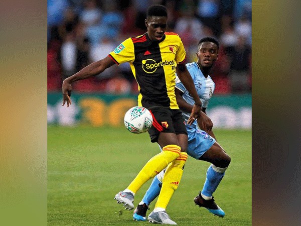 Watford's Ismaila Sarr in action with Coventry City's Brandon Mason