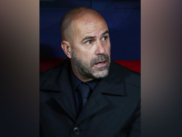 Bayer Leverkusen coach Peter Bosz