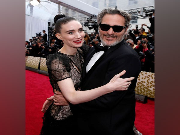 Rooney Mara and Joaquin Phoenix 
