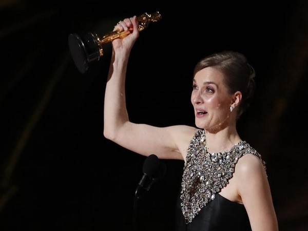Hildur Gudnadottir winning the Oscar for Best Original Score 