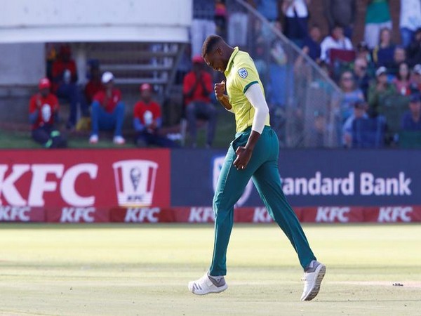 Lungi Ngidi in action against Australia
