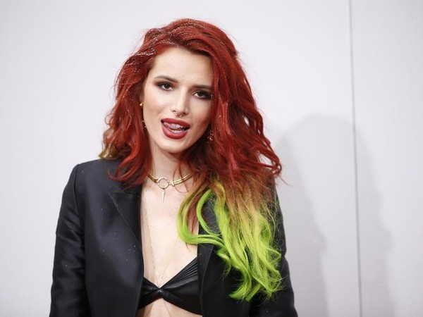 Bella Thorne at the 2016 American Music Awards 