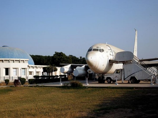 There are 2,883 confirmed coronavirus cases in Pakistan. The country has also recorded 44 deaths so far.