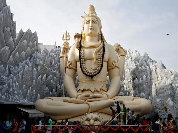 An idol of Lord Shiva 