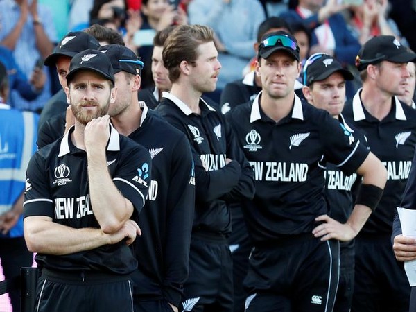 A dejected New Zealand men’s cricket team after the World Cup final match
