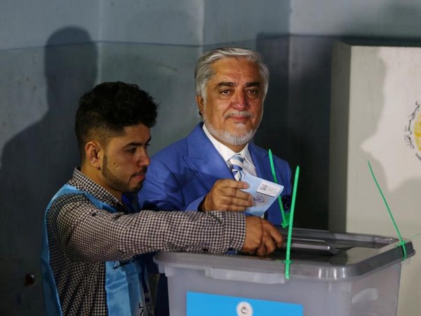 DATE IMPORTED:28 September, 2019Afghan presidential candidate Abdullah Abdullah casts his vote at a polling station in Kabul
