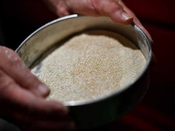 Pakistan mills stop flour supply in protest against tax hike (Credit: Reuters)