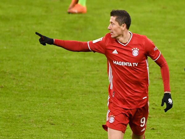 Poland striker Robert Lewandowski