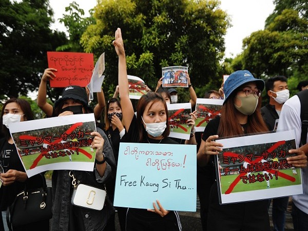 Anti-military protests in Myanmar (Credit: Reuters)