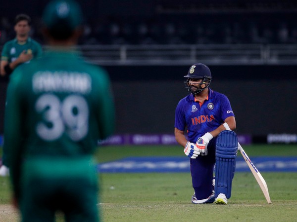 Rohit Sharma taking the knee ahead of Pak game 