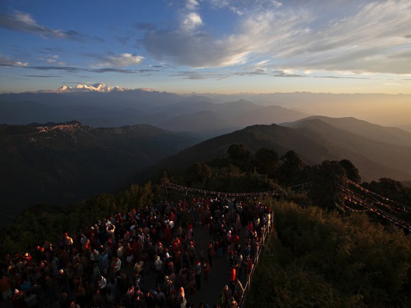 View of sunrise from Tiger Hill. (Pic credit: Reuters)