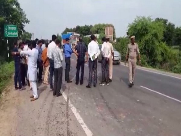 The CBI team probing the accident site in Raebareli on Friday. (Photo/ANI)
