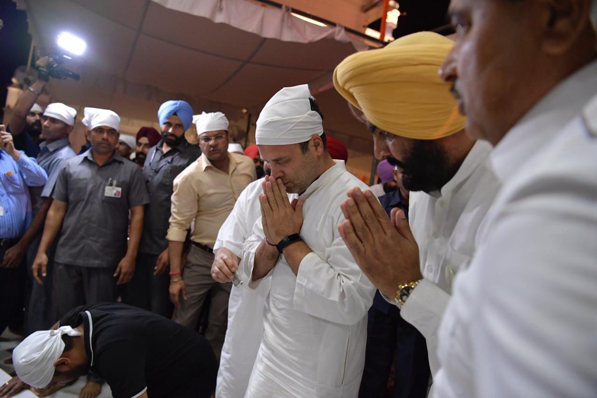 Rahul Gandhi offers prayers at Akal Takht, Golden Temple on Friday