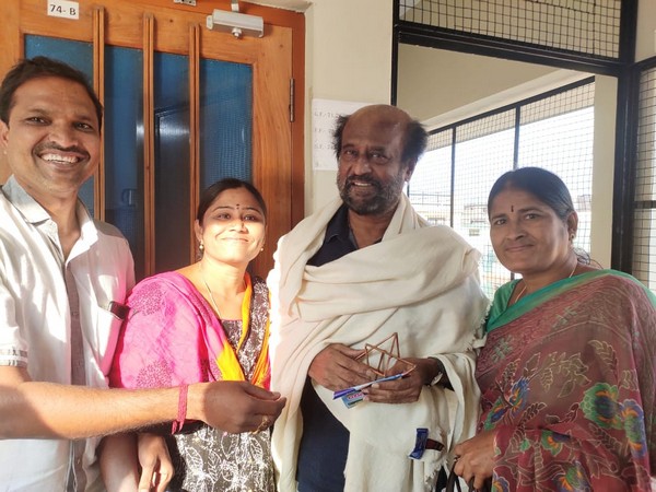 Rajnikanth at the Swami Dayanand Ashram in Rishikesh. Photo/ANI