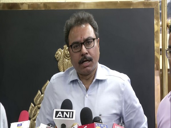 DCP Crime G Ram Gopal Naik addressing press conference on Monday in New Delhi (Photo/ANI)