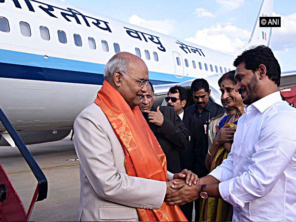 Andhra CM YS Jagan Mohan Reddy welcoming President Ram Nath Kovind at the Tirupati's Renigunta International airport on Saturday. Photo/ANI