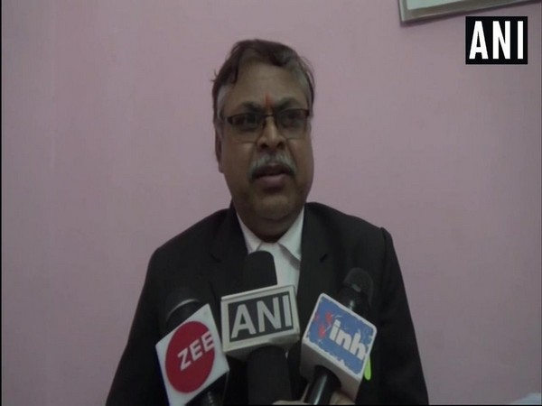 Chhattisgarh High Court advocate Hanuman Prasad Aggarwal speaking to media reporters in Bilaspur on Thursday. (Photo/ANI)