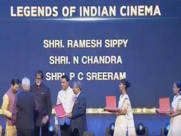 Ramesh Sippy being honoured at IFFI 2019 opening ceremony