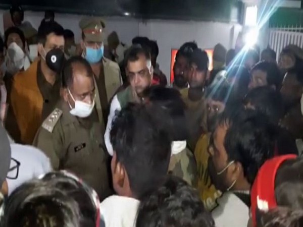 Patient's relatives create an uproar near the DM's residence in Rampur. (Photo/ANI)